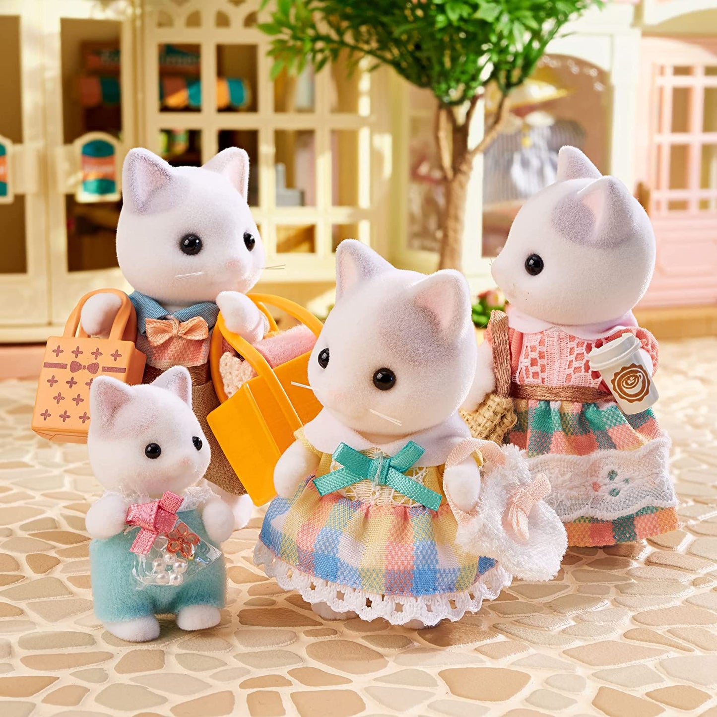 Sylvanian Families Latte Latin Cat Family Doll House Accessories Miniature Toys for Kids