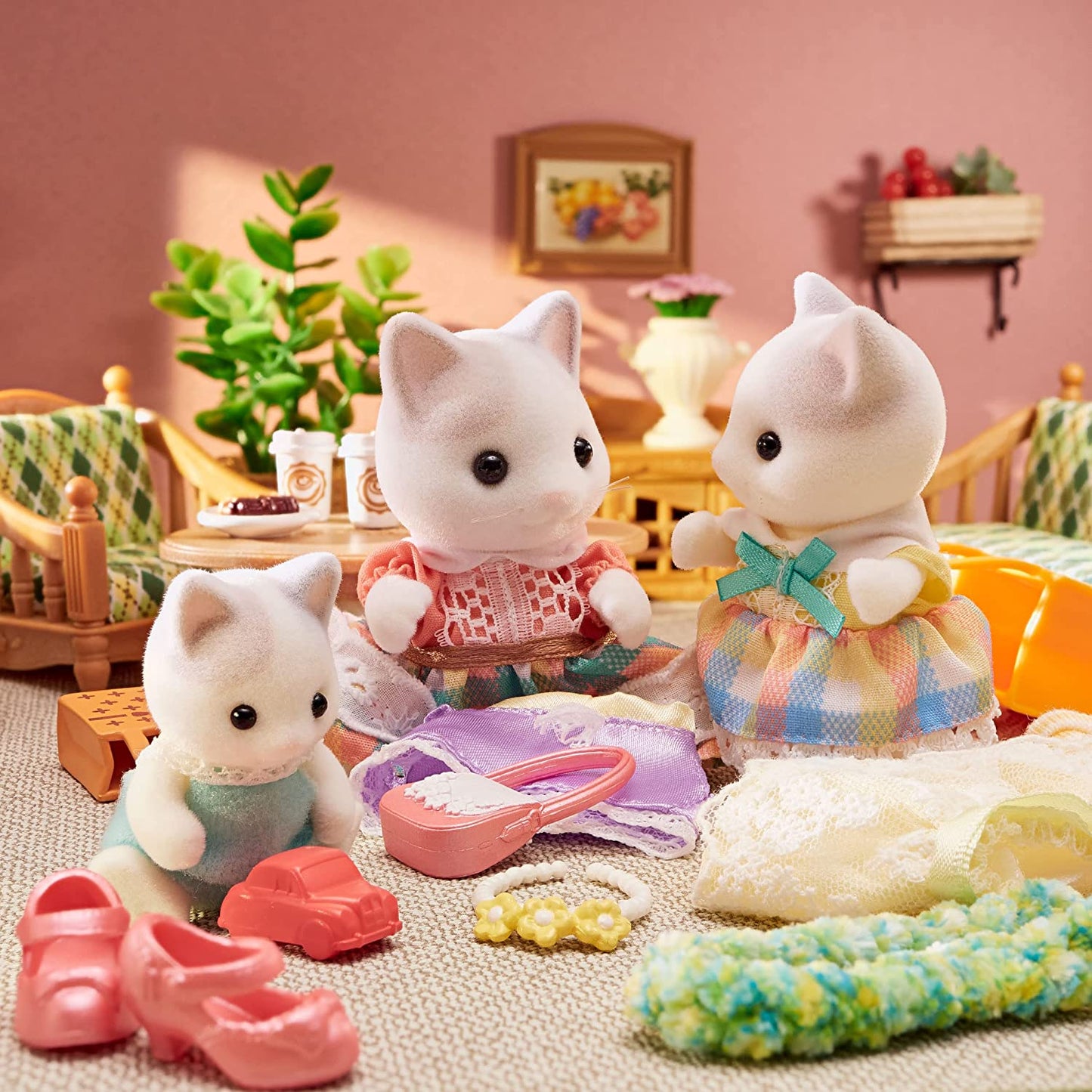 Sylvanian Families Latte Latin Cat Family Doll House Accessories Miniature Toys for Kids