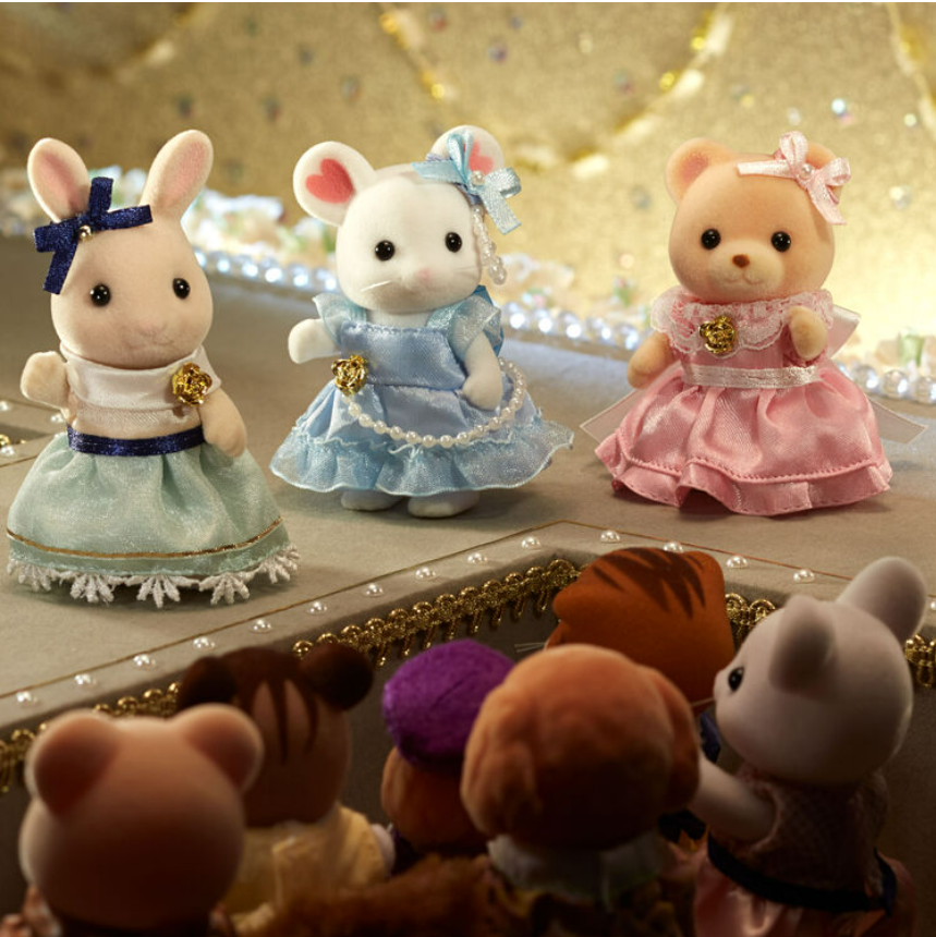 Sylvanian Families Cute Dress Girls Mouse Milk Rabbit Bear Doll House Accessories Miniature Toys